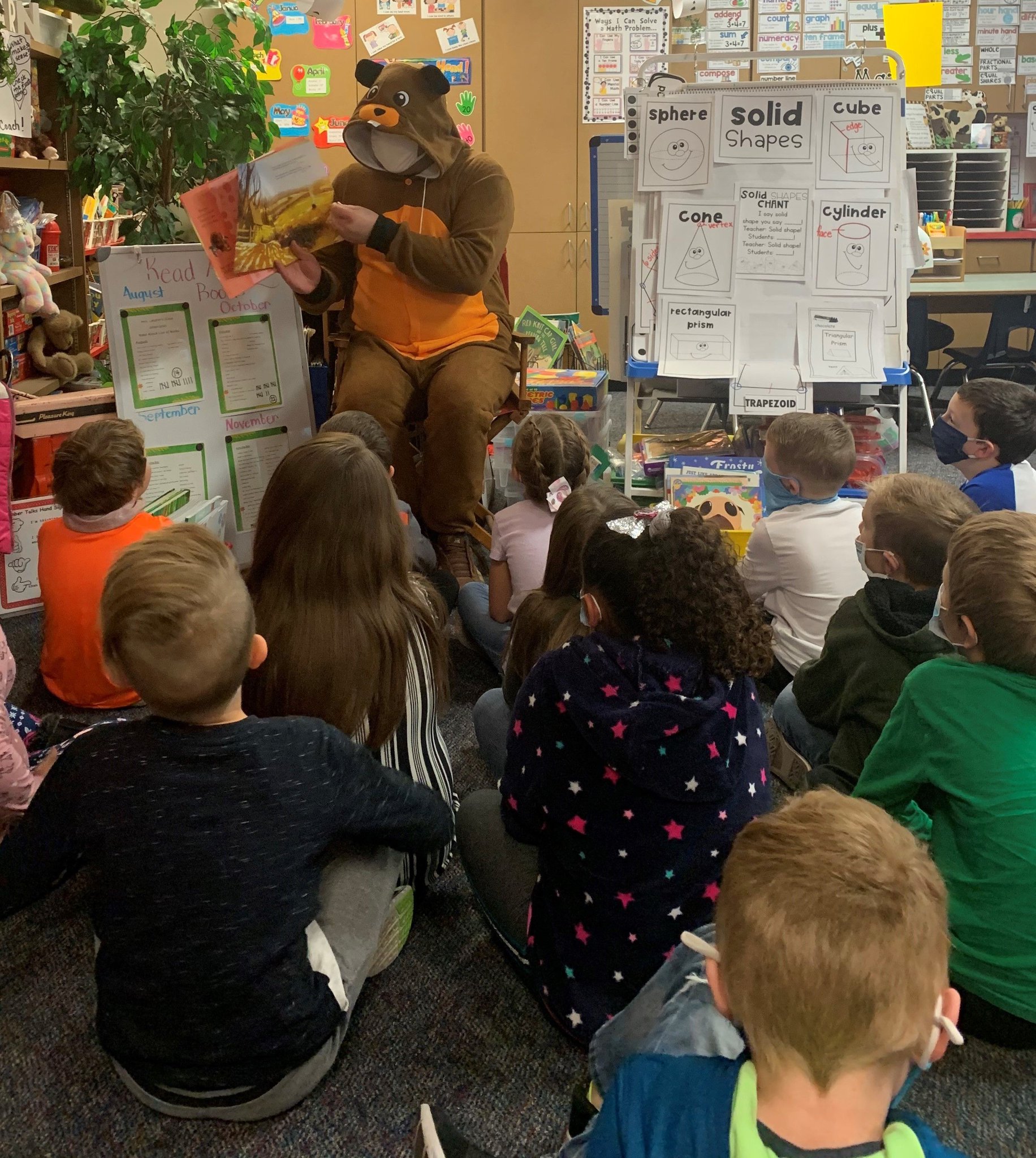 ISD on Twitter "Gateway Elementary had a special visitor stop