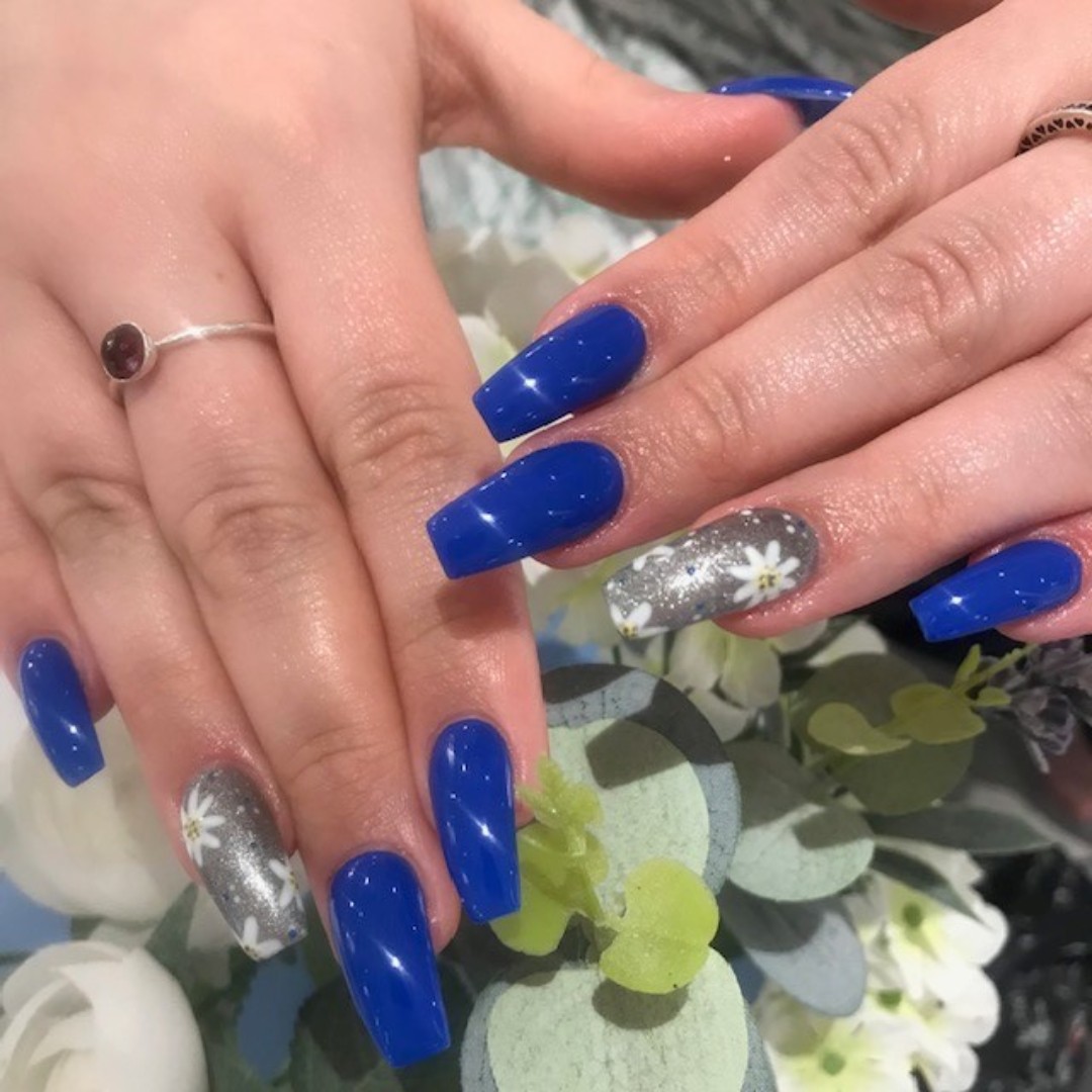 💙💅Beautiful blue nail extensions from our babs in Brum!💅💙

Link in BIO🔗
.
.
.
#Primark #PrimarkBirmingham #Brum #Brummie #Bab #Nailsofinstagram #nailsnailsnails #nailextensions #nailart