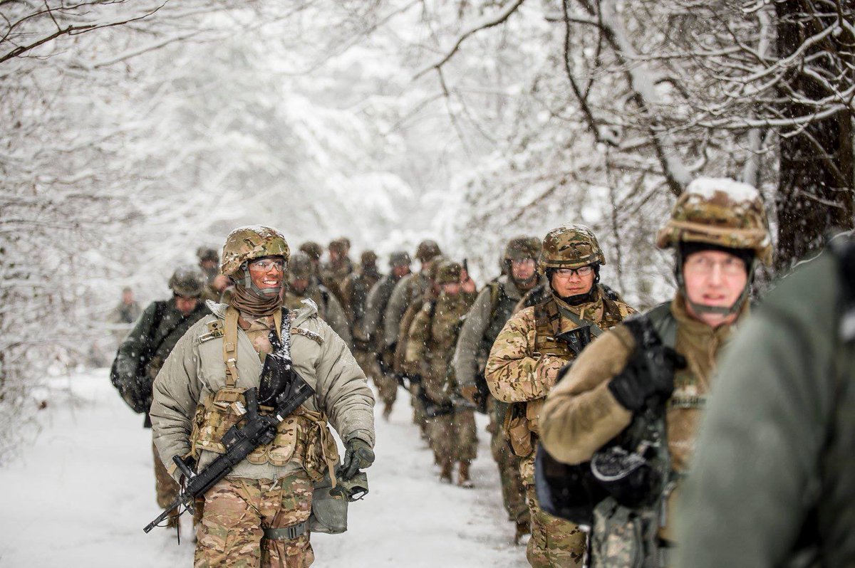 ArmySherman's tweet photo. Six more weeks of winter? Not a problem. ❄️ 💪

#GroundhogDay https://t.co/BzPLvkZgkN