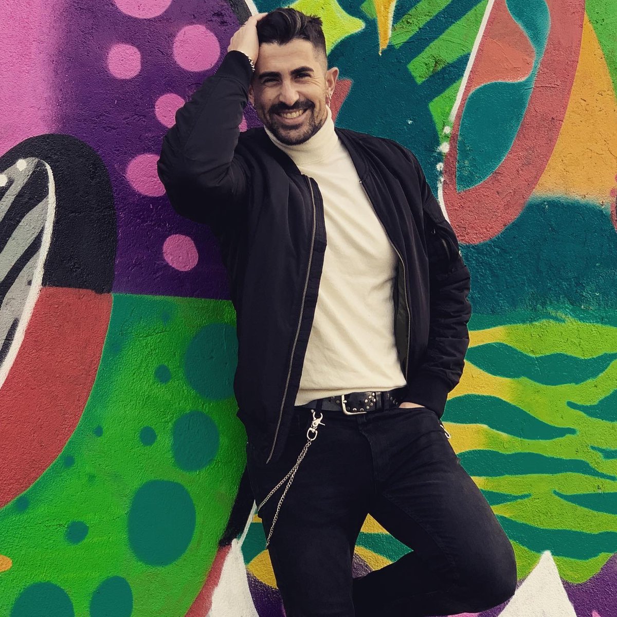 KikeUtrera1's tweet photo. 🇪🇸 Un poquito de positividad y color para estos tiempos grises! 💪🏼💪🏼

🇬🇧 A little bit of positivity and color for these gray times! 💪🏼💪🏼 

#kikeutrera https://t.co/QhnLwBjB7m