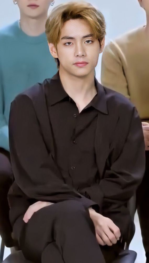 try to hold taehyung's gaze: a hot thread