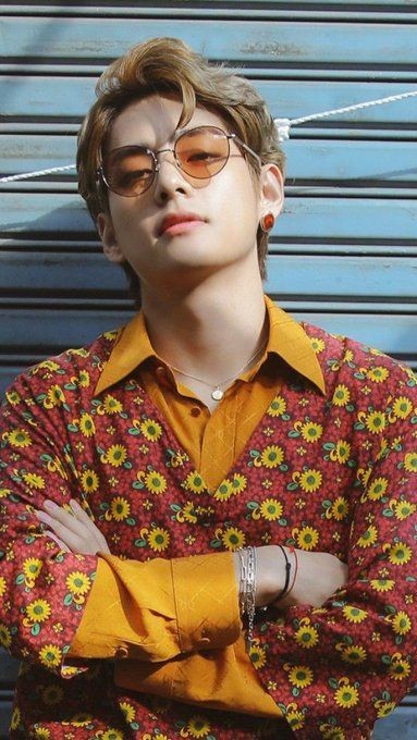 try to hold taehyung's gaze: a hot thread