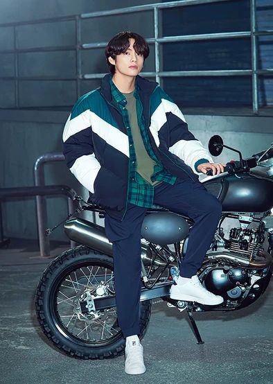 try to hold taehyung's gaze: a hot thread