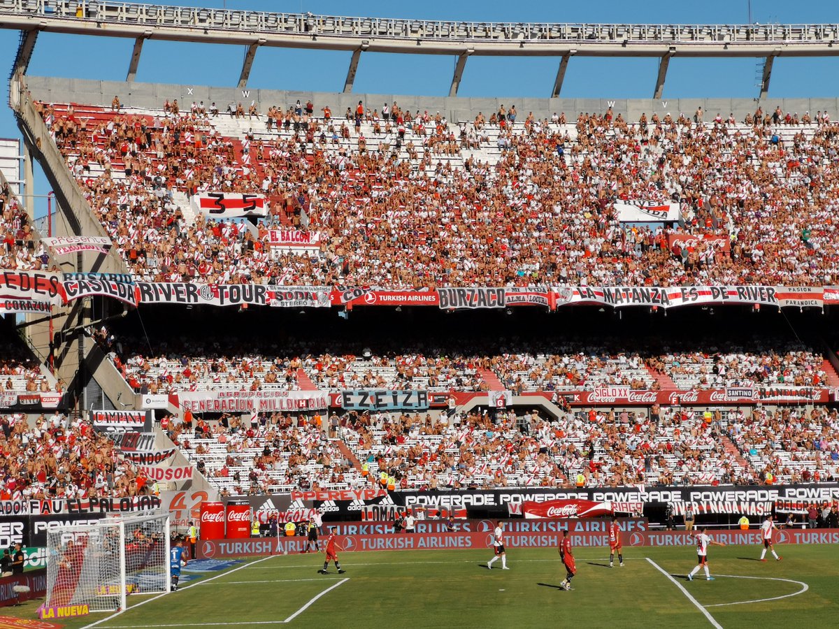 Ondanks de sintelbaan (die nu is verwijderd) vond ik El Monumental echt een mooie bak. Dé Paal werd ook gevinckt.