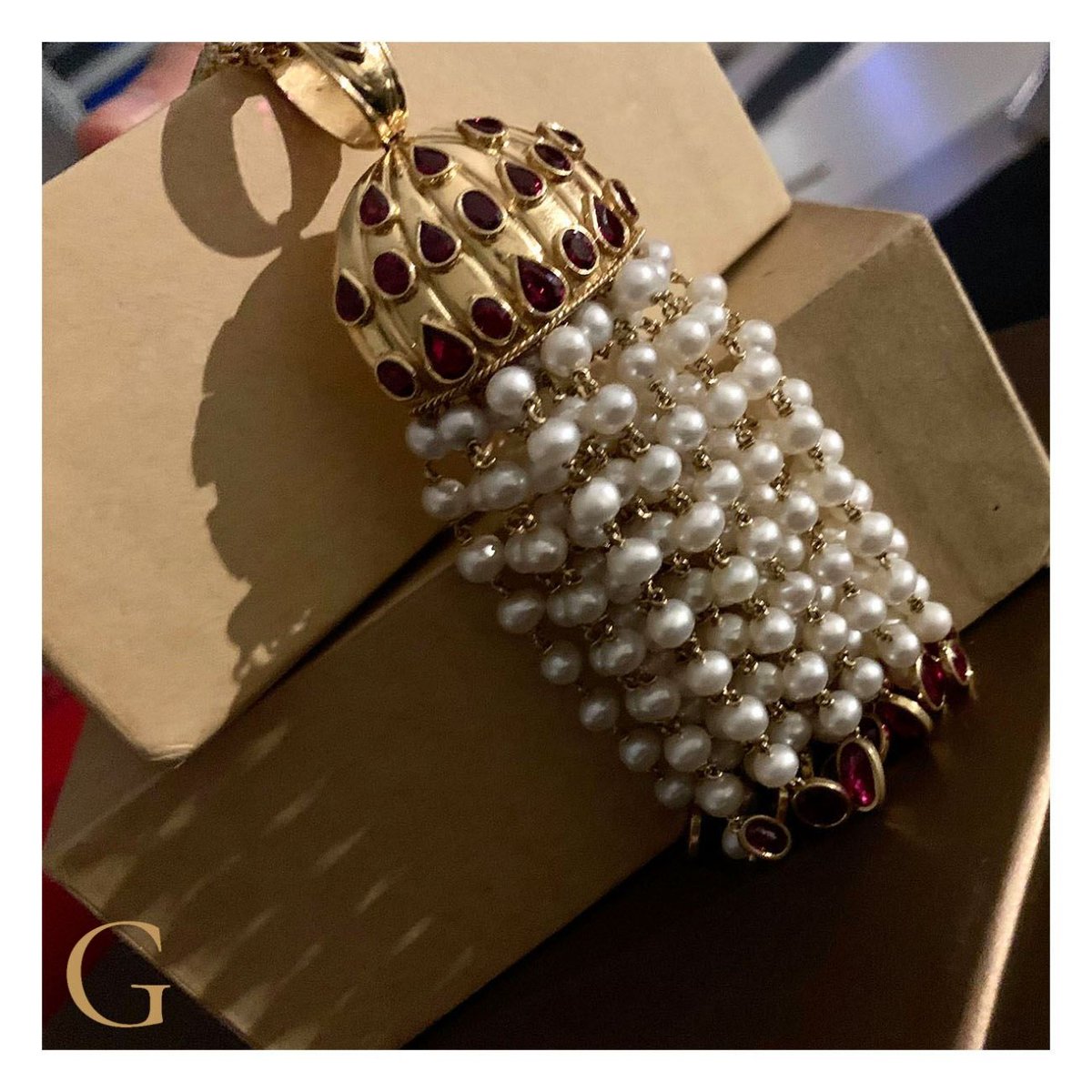 SubastasGema's tweet photo. Regálate algo bonito ❤

👉 Colgante de oro con perlas cultivadas y rubies naturales. Firmado A. Romero.

https://t.co/H9qf1uYxpN

#subastasgema #valencia #joyas #segundamano #compraventa #compraventaoro #comprooro #tiendaonline https://t.co/7yR5JPeW7I