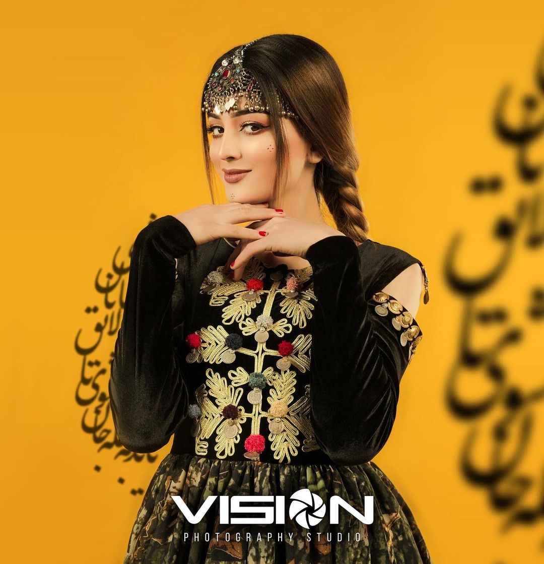 its_wss's tweet photo. Be princess π€©β€
#saeed #saeeddesigne #afghanistan #designer https://t.co/ub2XKrqqdN