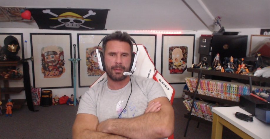 YassBeats's tweet photo. Tout les mecs qui regarde des mangas sont incapable de soulever des meu- https://t.co/FEgHEBg7Vn
