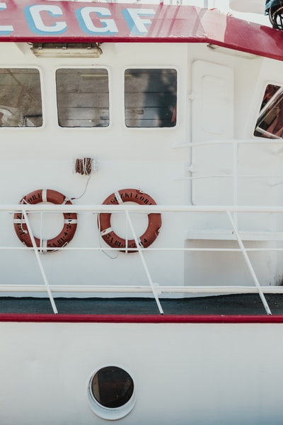 Cambiar no es perder lo que hay en tu zona de confort, sino ampliarla. Vuelve a ella para buscar recursos cuando sientas miedo. 

Photo By Bernard Hermant | Unsplash 
#bienestar #coaching #bisiecoach #management #desarrollopersonal