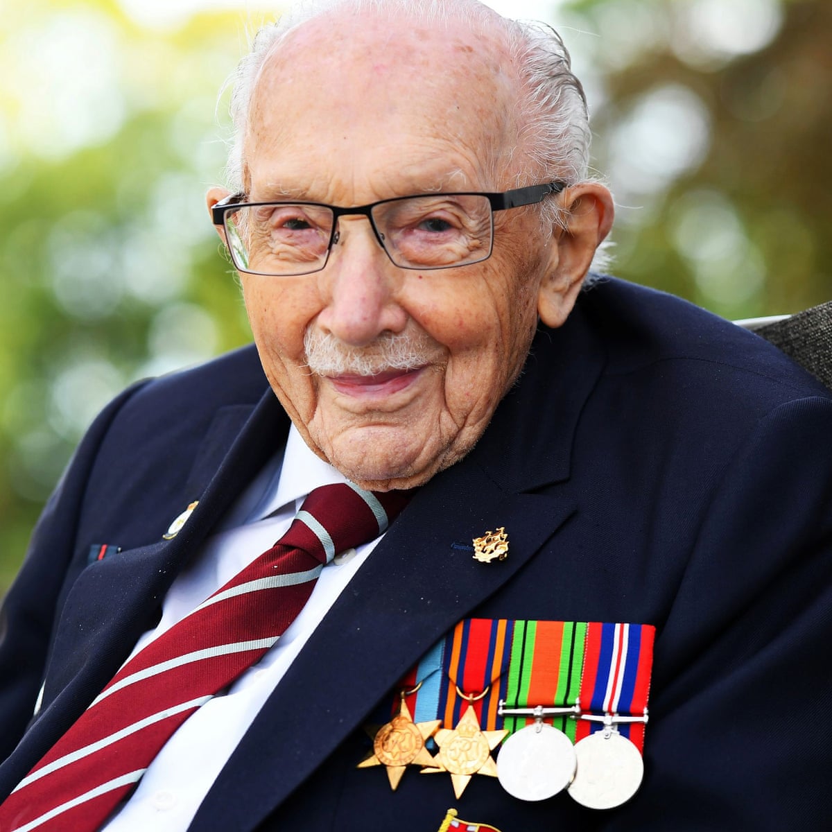 cparsonsactor's tweet photo. R.I.P Captain Sir Tom Moore
This was a man who was a true hero, bravely stood up for his country in WW2  then helped his country again last year with his amazing fundraising . So many owe so much to this  man. This fine outstanding gentleman deserves a state funeral. @piersmorgan https://t.co/csawvZsbbq