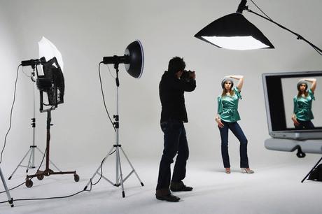 clicsv_'s tweet photo. 📣¿Necesitás tu propia sesión de modas? 👗🛍👔 

@clicsv_ te brinda el servicio de sesiones fotográficas.  Solicitá tu cotización a clic@clicsv.com. 
Estamos a un solo clic de vos. 📷📹

https://t.co/8AITcDfWlf   

#Foto #Video #ElSalvador https://t.co/Mdgaai3BHn