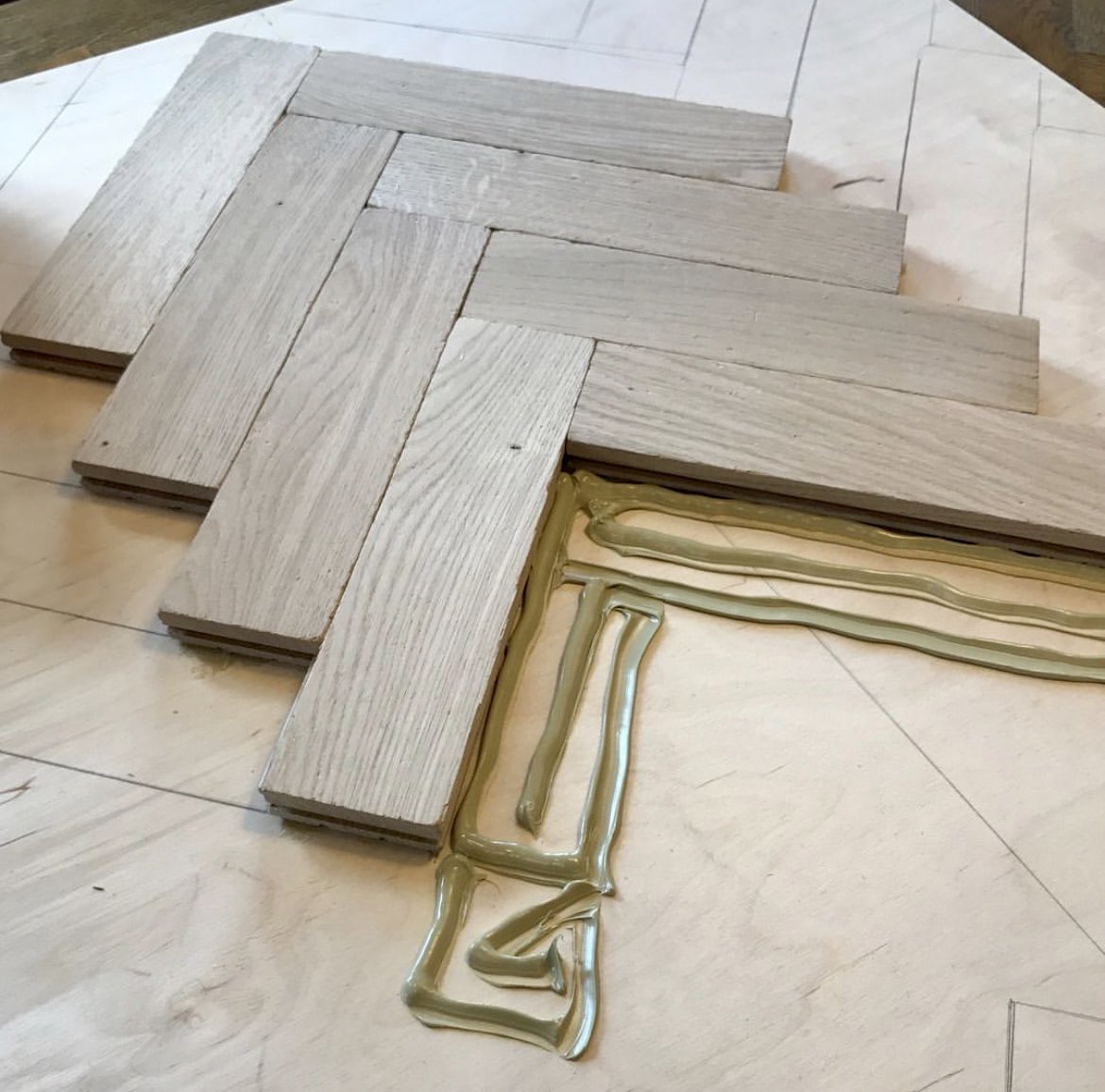 GreyspaceFloors's tweet image. Sample making 🔨🪚
-
-
-
-
-

.⁣
.⁣
.⁣
.⁣
.⁣
#freesamples #samplemaking #sampleboard #samples #samplemaker #sampleaddict #samplekit #samplesales #parquet #parquetfloor #parquetflooring #engineeredwoodflooring #solidwood #solidwoodflooring #oakflooring #oak #wood