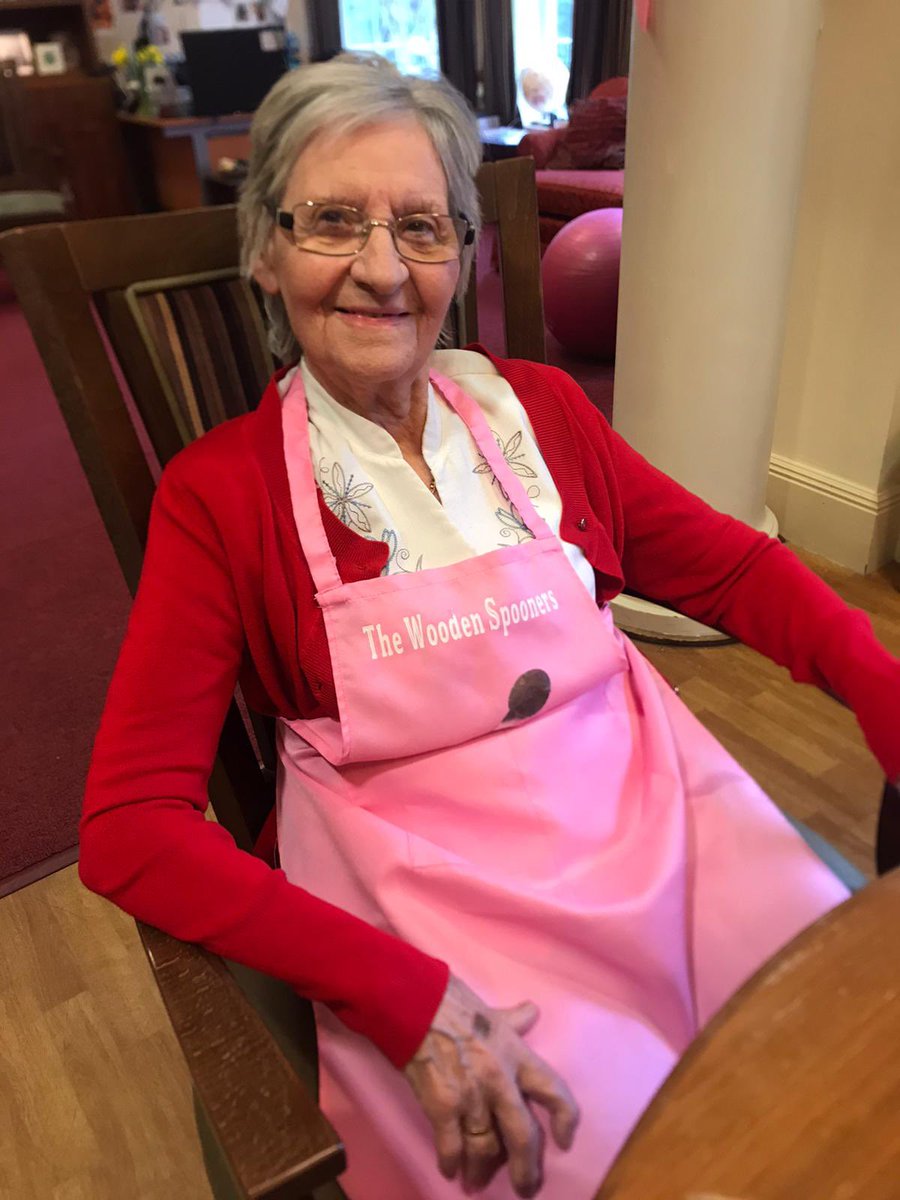 lisabaxter48's tweet photo. A lovely @jamesmartin recipe of apple 🍏 tart made in this afternoon’s Wooden Spoon club @SunriseSrUK I can confirm it was very yummy 😋 https://t.co/IGlTHTWvbA