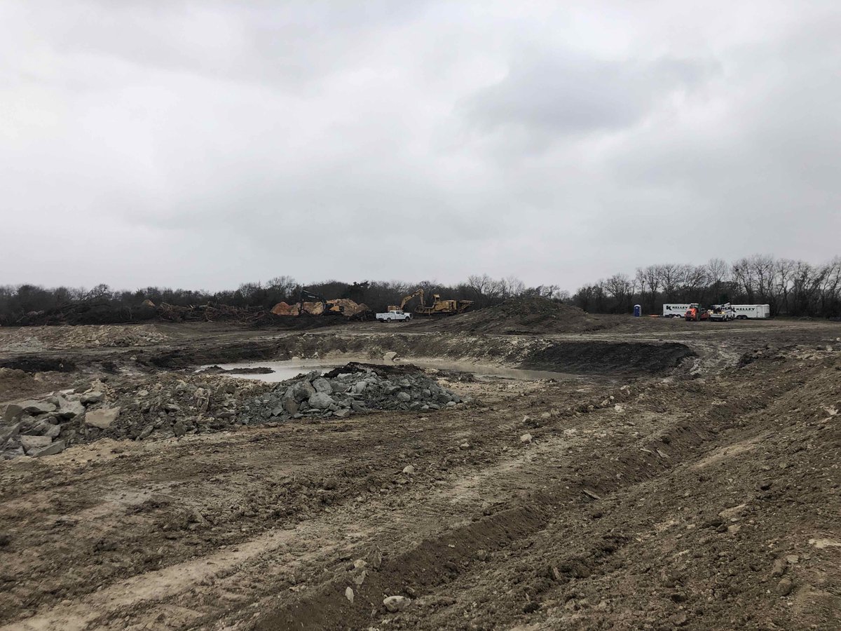 KelleyConstInc's tweet photo. Our industrial division has been hard at work preparing a greenfield site for a new terminal in Collin County, Texas with U.S. Oil.  In addition to site clearing and grading, we will install 8 ring-wall foundations. https://t.co/Av8YFse7Fu