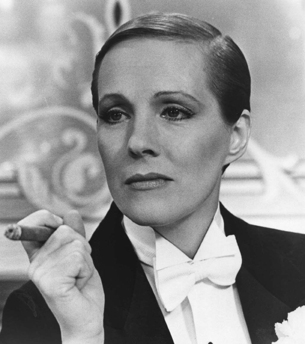 Dame Julie Andrews 