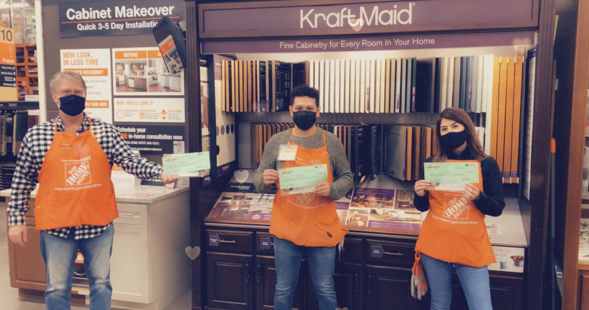 Starting Specialty Tuesday on a good note! Thanks to this amazing associates for qualifying the customers correctly and setting them up with the correct programs for their house needs! #OneTeam #1006strong #leads #chaching
