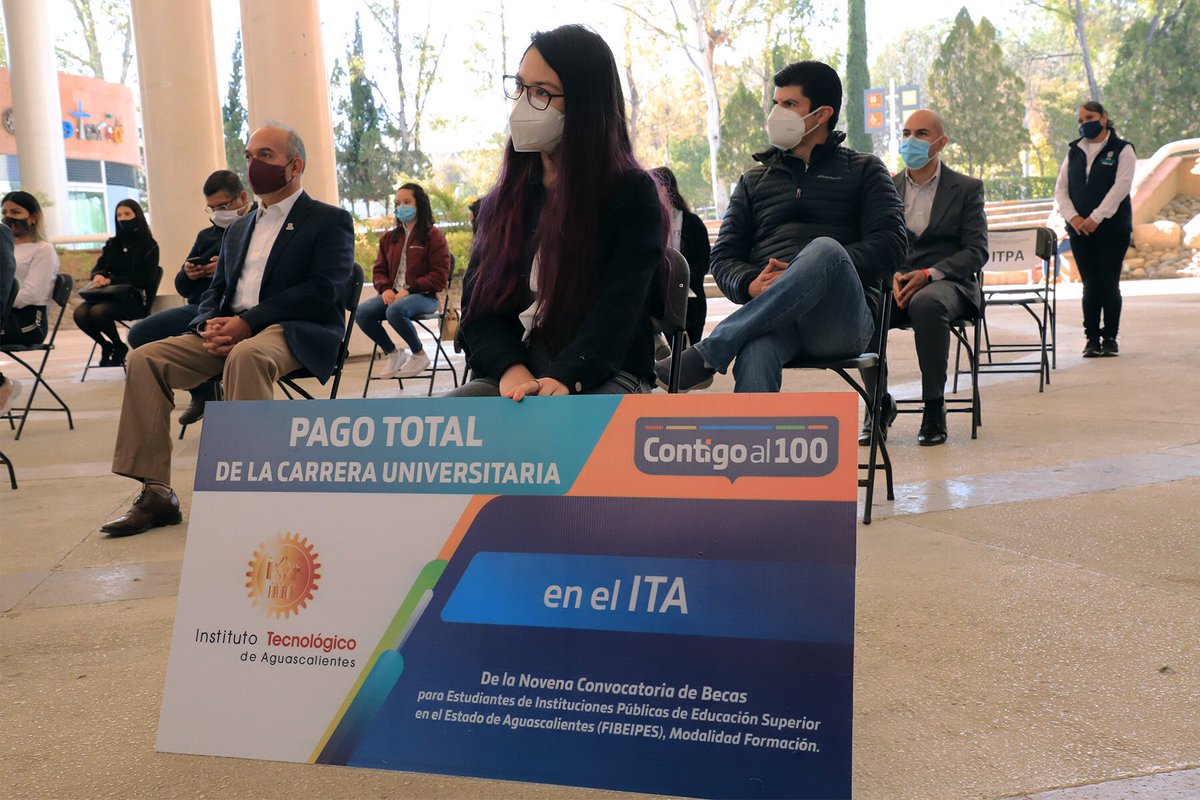 IDSCEAgs's tweet photo. Beneficiamos a 515 estudiantes de universidades públicas del estado, con una inversión de 12 millones de pesos para pagar la totalidad de sus colegiaturas.
#IDSCEA https://t.co/dZyubBb7ib