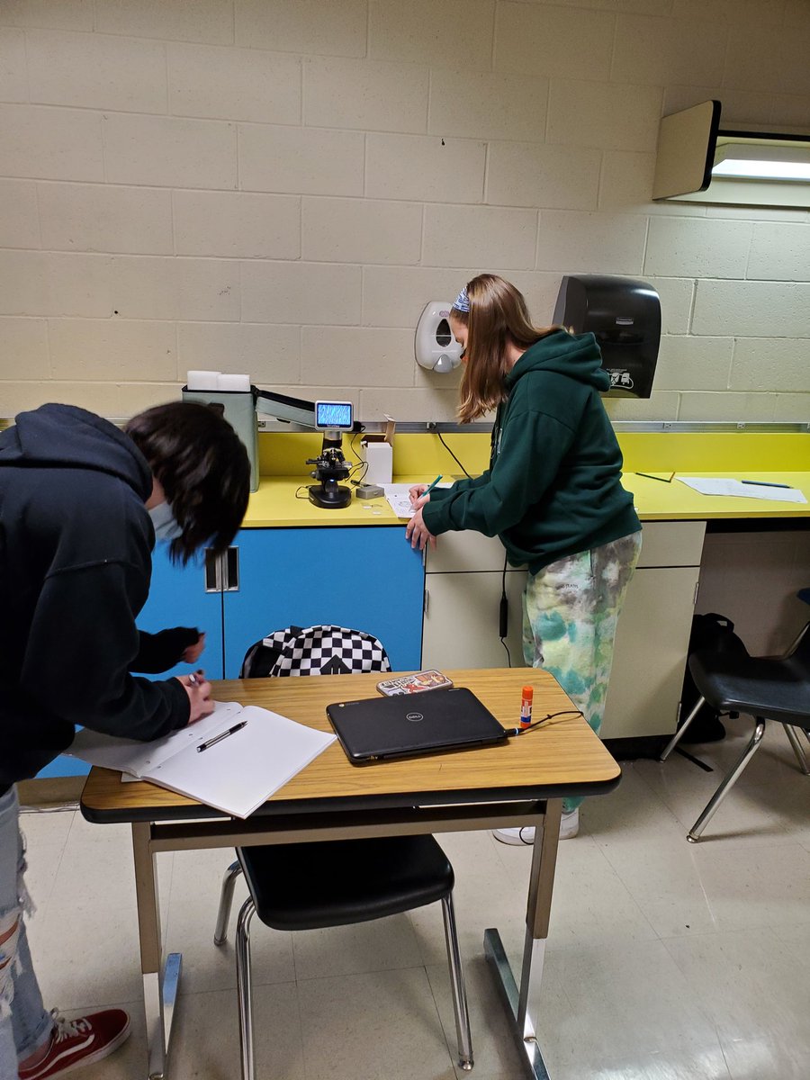 Exploring different muscle tissues, while staying safe. #scienceisfun #wvsd208 #wvjh