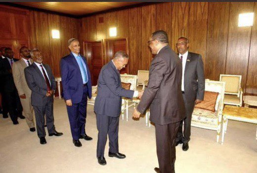 Somaliland, just like Mogadishu, was also ruled by TPLF. In this picture, current President of Somaliland, Muse Bixi and other officials, are all lined up like schoolboys to meet the PM of Ethiopia.