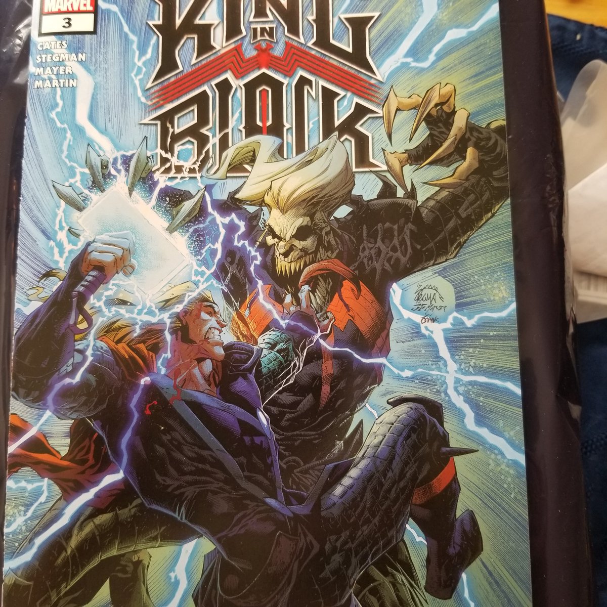 weaponx1800's tweet photo. On my list for reading today. I always enjoyed Cyberrad, Dienamite has been cool, as well as.King in Black. #marvel #cyberrad #cyberpunk2077 #KinginBlack https://t.co/F48opgScDS