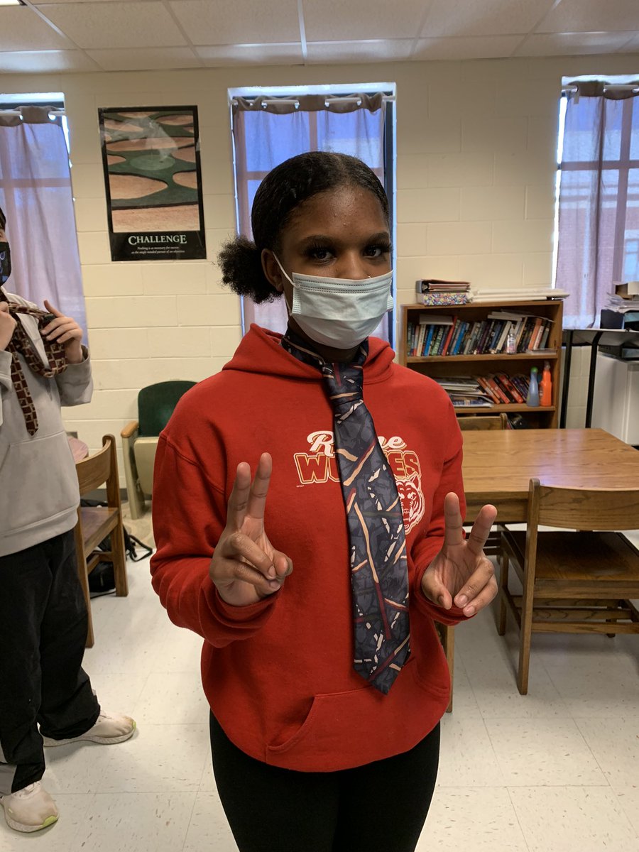 CoachEllenburg's tweet photo. Pepperell High School 101. My 6th period said they are coming after the overall championship. We shall see. #willtheywin #dressforsuccess https://t.co/yjh65JYjmN