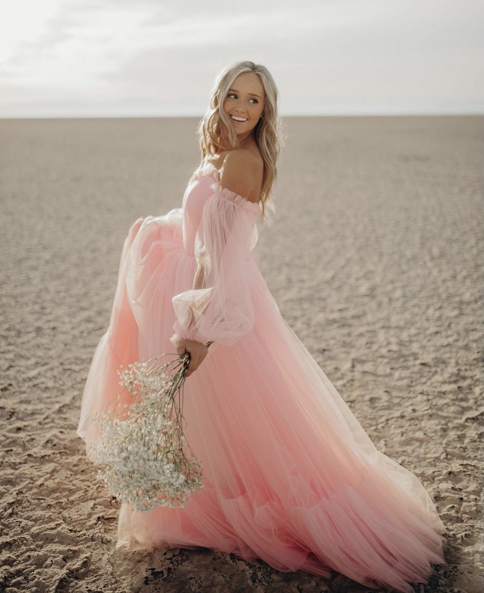 UtahGowns's tweet photo. The Haley dress! ❤️ #utah #utahdressrental #utahdressrentals #utahrentals #utahmodel #utahphotography #bridalwear #utahgowns #utahmodeling #utahfashion #utahphoto #utahphotoshoot #utahphotographer #utahmakeupartist #utahpromrental #utahbridalwear #utahpromrental  #promrental https://t.co/tHjqLKwGOd