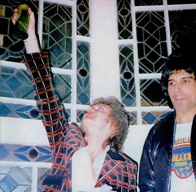 Freddie Mercury and Roger Taylor as best friends; appreciation thread