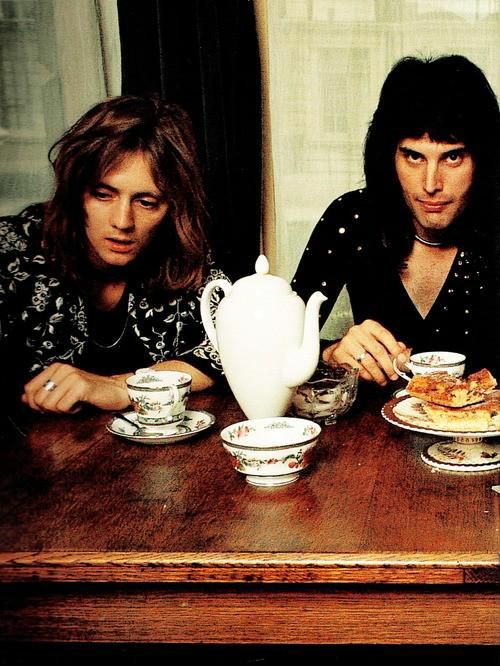 Freddie Mercury and Roger Taylor as best friends; appreciation thread