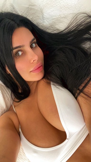 body or face? https://t.co/gF3MMCn0NR