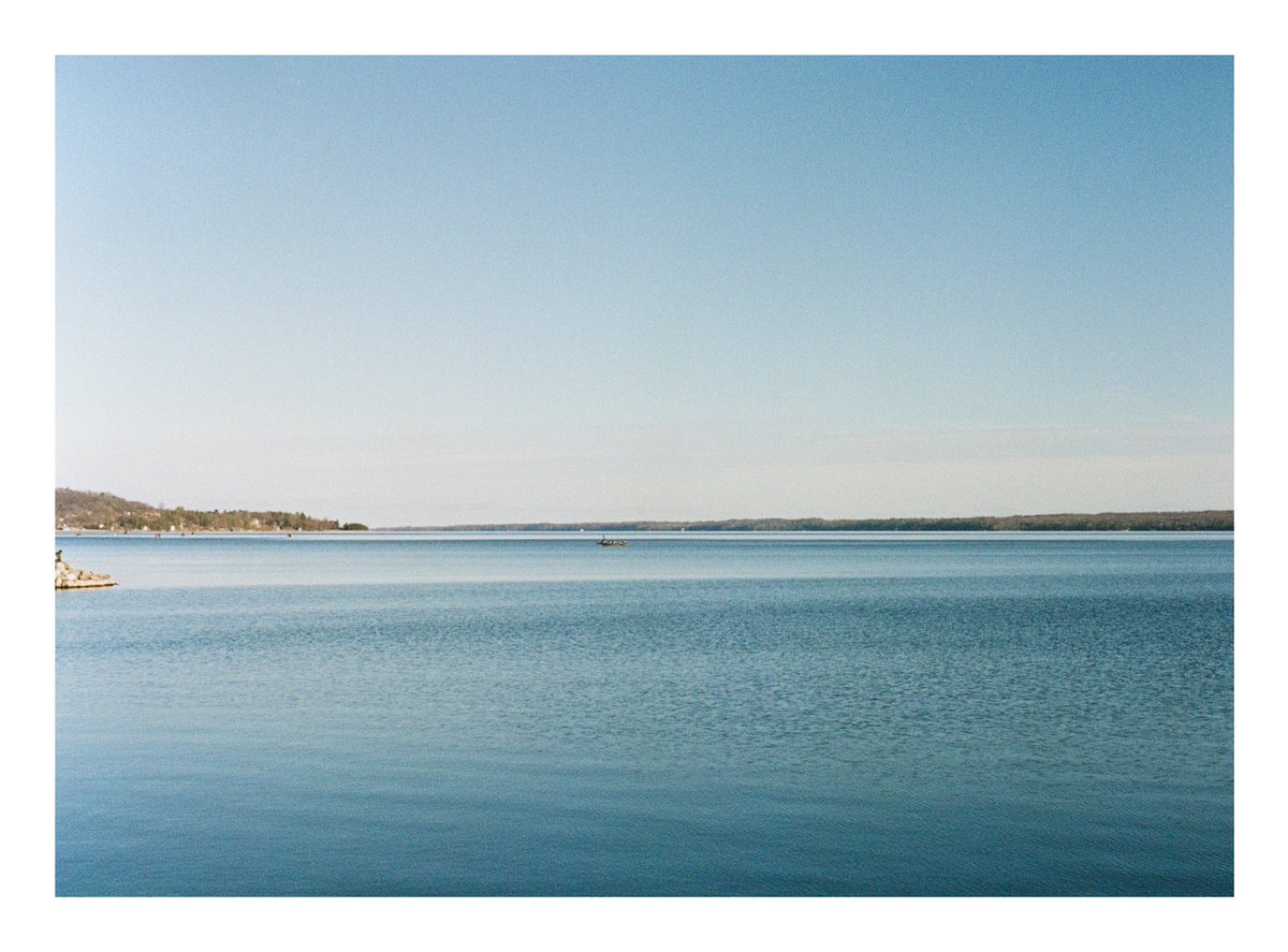 Tranquility / Street / 2021 
📸 Olympus Pen F (Half-Frame)
🎞 Fuji Superia 200 @ 100