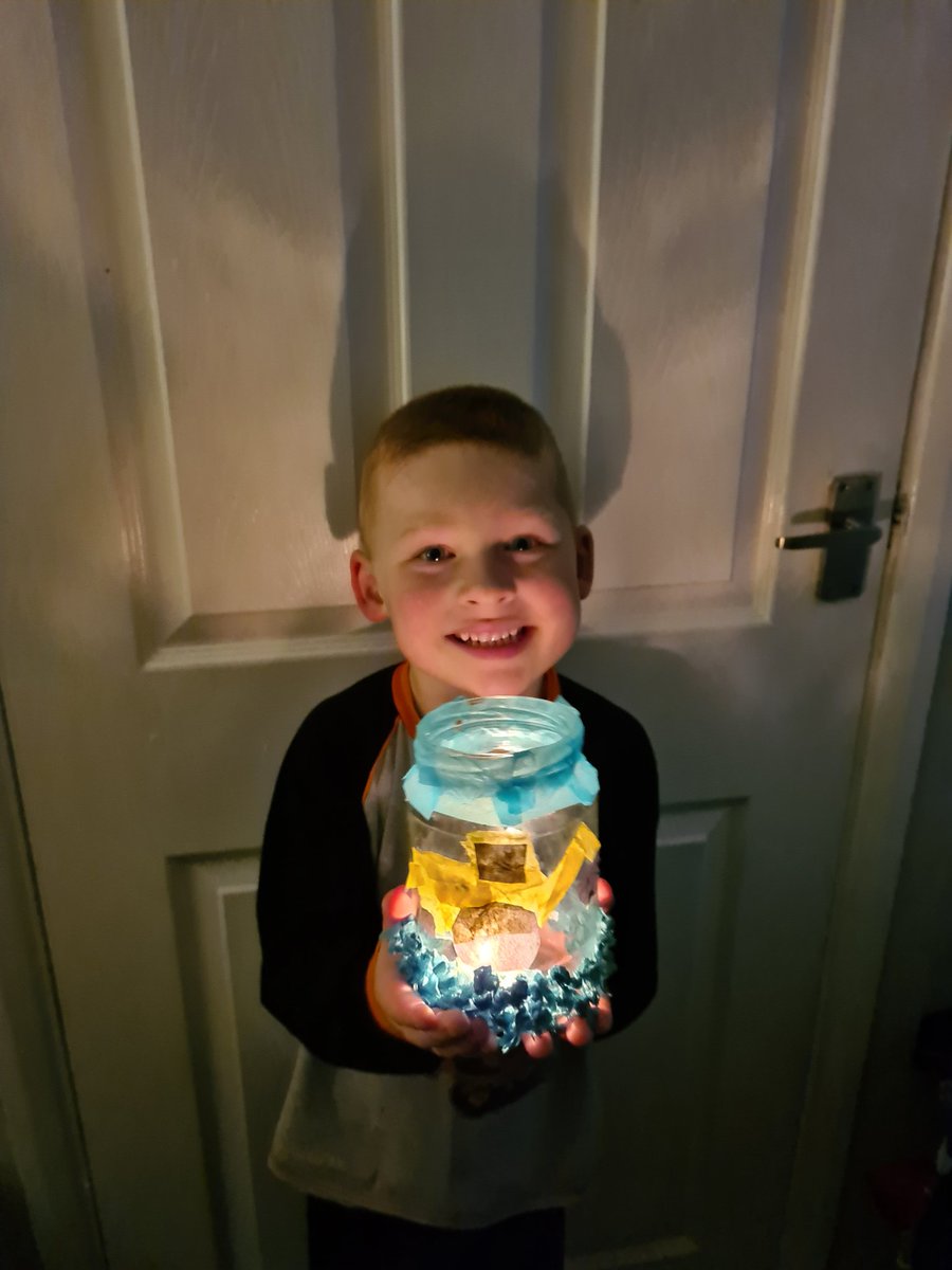 gem_davies88's tweet photo. Owain's JCB lantern 🥰 @YsgolTrimsaran @CarmsCouncil https://t.co/9zBHWIJl7m