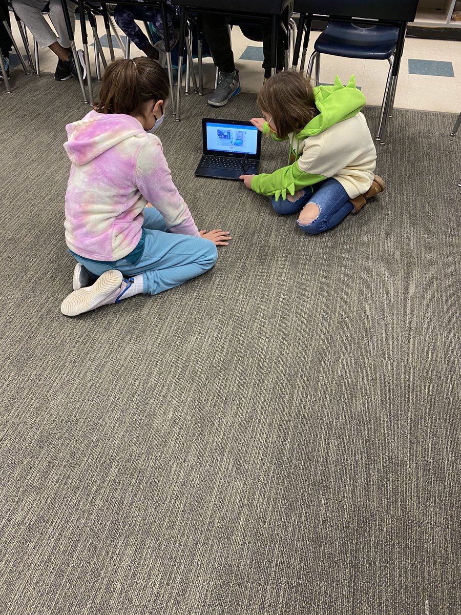 MrsCashPKES's tweet photo. Readers of Non-fiction put themselves in the shoes of the people or animals they are reading about! Students acted out the ideas and information they were learning using #flipgrid! #pkesleaders #panthersengaged https://t.co/ujkVhkTnaG