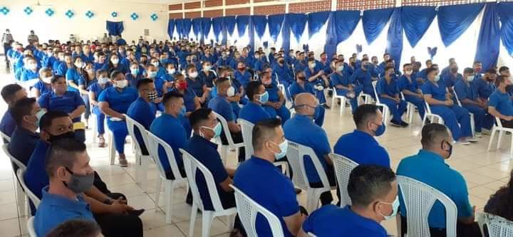 Lucas_B_Gomez's tweet photo. Privados de libertad tienen la oportunidad de estudiar, mientras cumplen sus condenas
#SeguimosCambiandoNicaragua
#02Fe https://t.co/YquxXTHSBR