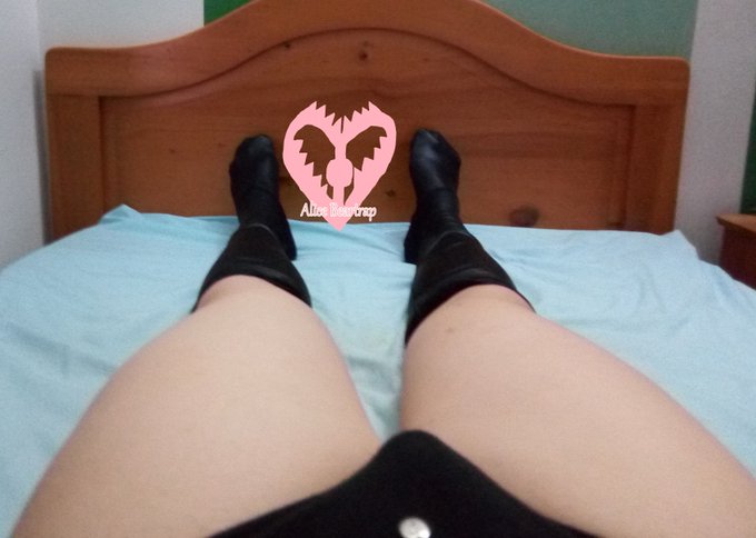 2 pic. Now, what do you say if you pull out my dick and suck it real good? ;3 #sissycumbucket #femboy