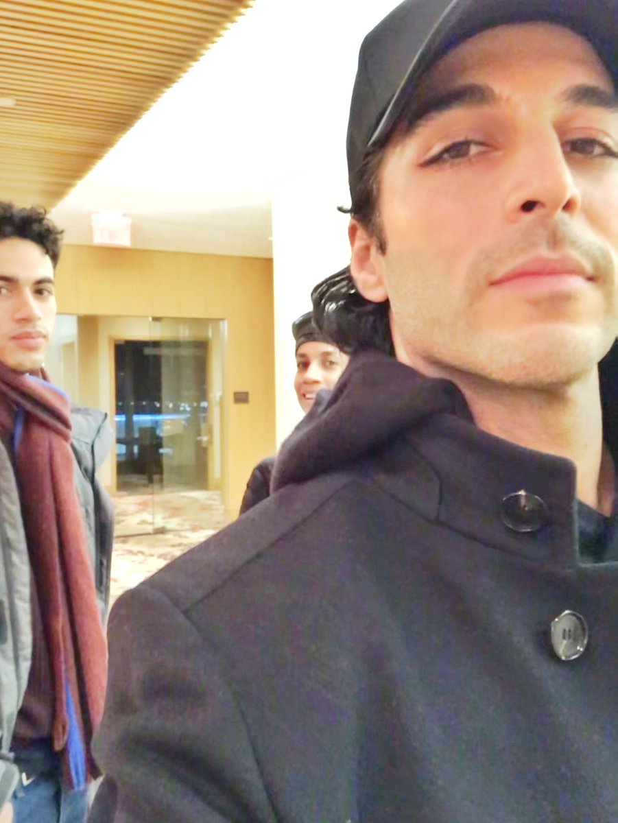 keonmalexander's tweet photo. How are you feeling about the SEASON FINALE?!

Just casually looking over my shoulder... pretending to take a selfie ;)

Every amazing #TheExpanse team member is fully invested in sharing this story in all its tumultuousness.
💙#ScreamingFirehawks 

@ExpanseOnPrime
#TheExpanse510 https://t.co/Rzg65bG7LM