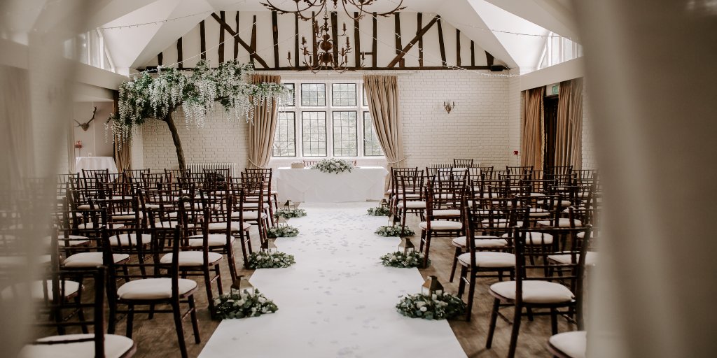 We love seeing our ceremony room set up for a wedding 😍 How would you set yours up? Let us know below 👇❤️

Check out our website to discover more about what we have to offer

Photography: Poppy Seed House