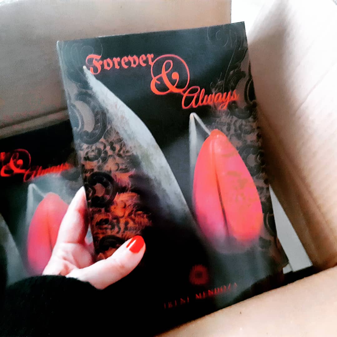 IreneMe08's tweet photo. (El sorteo será SÓLO NACIONAL).
¡¡¡Mucha suerte!!! 😉
#sorteos #sorteo #sorteoeninstagram #sorteoenig #sorteoIG #sorteofebrero #febrero #sanvalentin #sorteonacional #misnovelas #ForeverAndAlways #romanceparanormal #novelasenpapel #misnovelas https://t.co/fSAODVTgN3
