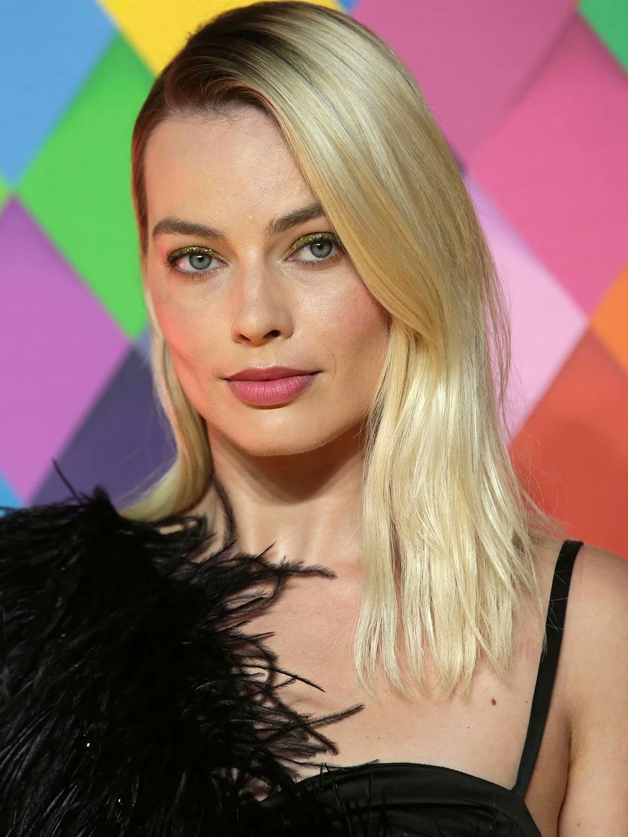 5- Margot Robbie