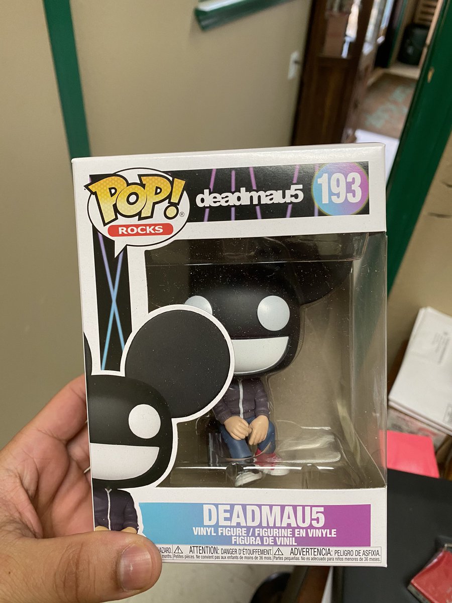 flametrooper420's tweet photo. My brother got this for me and Im so happy 🥲😆😆😆

#funko #FunkoFair #FunkoPop https://t.co/aaMbAUuGR8