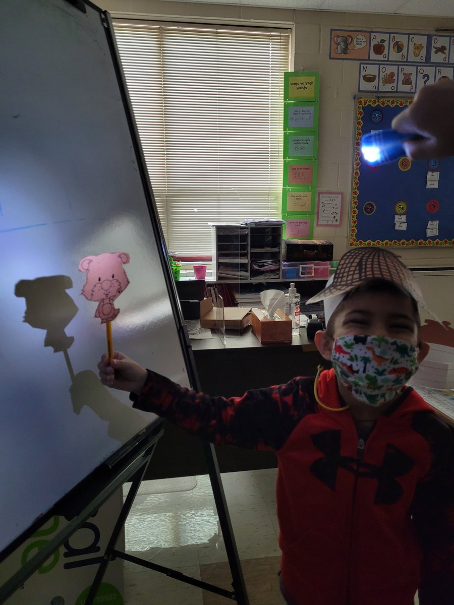 aozog4's tweet photo. 1st grade ELL Word Detectives making predictions and looking for the groundhog's shadow #ELL109 #D109Pride @ISD109 https://t.co/vGaikSZJ4f