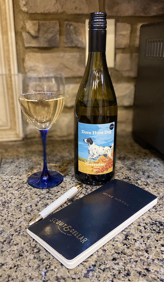 My pour tonight 2020 DOVE HUNT DOG CHARDONNAY, California
This unoaked #Chardonnay is vibrant &amp; precise with fresh yellow apple, ripe 🍐 &amp; white 🍑 blossom. This is the perfect Chardonnay for those who claim to not like Chardonnay #wine #groundhogday2021 scoutandcellar.com/product/20DHDC…