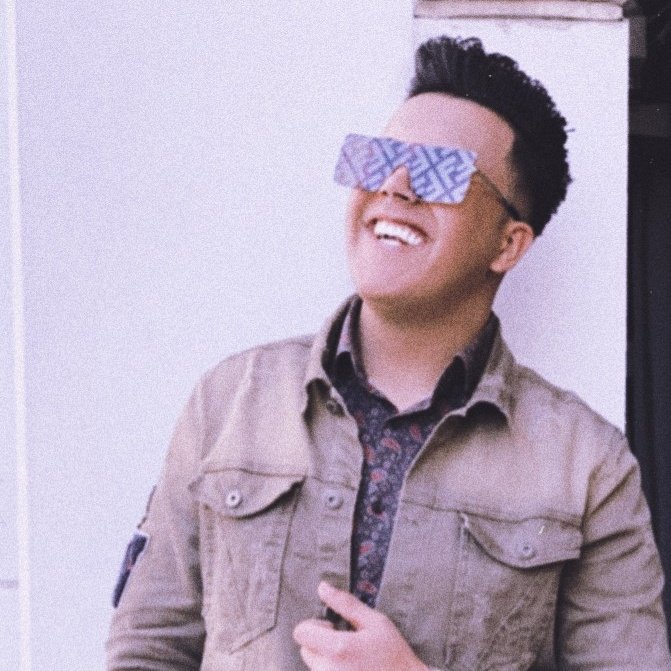 #صورة_ملف_شخصي_جديدة
- عشت شجره واليثگل براسي يطيح ؛