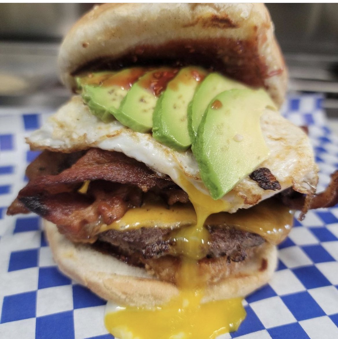 tkodeli's tweet image. you’ll never go back to a McGriddle 👀 try our breakfast burger you won’t regret it! and our special of the week: chicken mole rolled tacos! 💥 today at Del Sol Market from 4-7pm