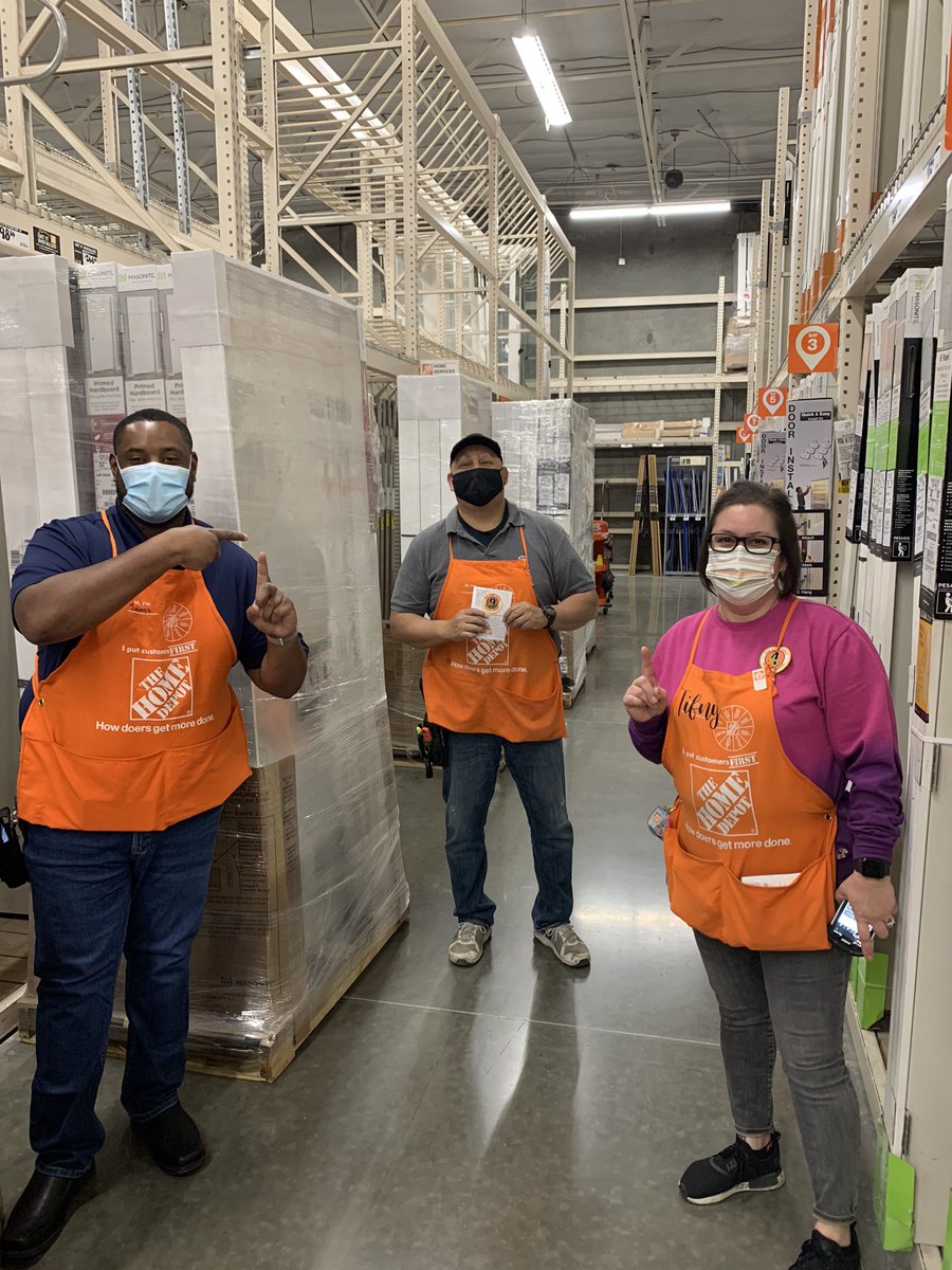 Huge shout out to two of my DSs Justine and Mark celebrating anniversaries! Happy 10 year to Justine and 9 years to Mark! Awesome milestones!! #dreamteam