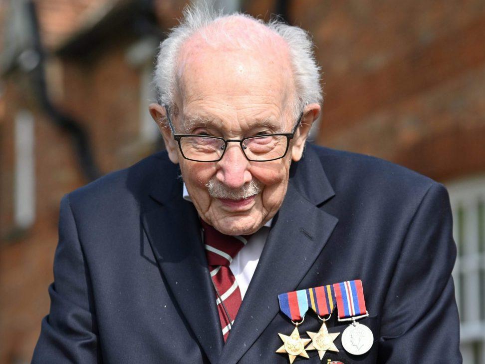 Tributes pour in for U.K.'s Captain Tom Moore