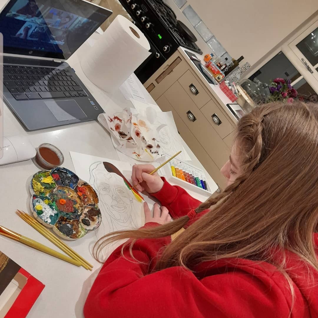 AmyPettingill's tweet photo. ***Amy's Artbox Workshop***
What a lovely few hours with these three yesterday. My competition winner Annabelle and two runners up Danielle and Rocco.
So glad you all had fun π©βπ¨π¨
#amysartboxworkshop #artworkshop #localartists #competitionwinners #funworkshop #artistlife https://t.co/BvALESWK9I