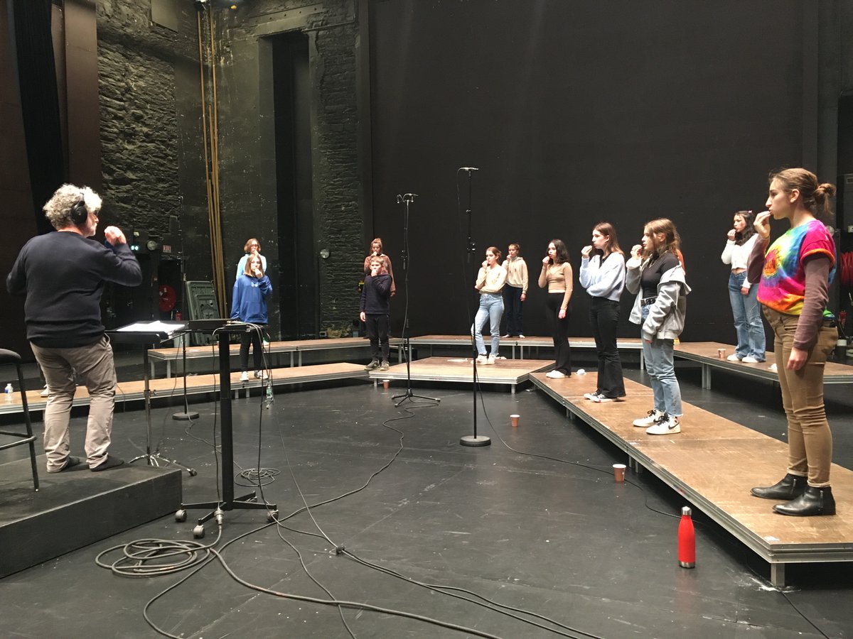 Chouette enregistrement cet après-midi à l'opéra de Rennes !
Dernières prises pour le Carnav(oc)al des animaux dirigé par Gildas Pungier...
Sortie de disque prévue à l'Automne !
<a href="/melismes2/">Choeur de chambre Mélisme(s)</a> #OperadeRennes <a href="/MaitriseBZH/">Maîtrise de Bretagne</a>🐘🐟🐠🐓🐎🐢🦕