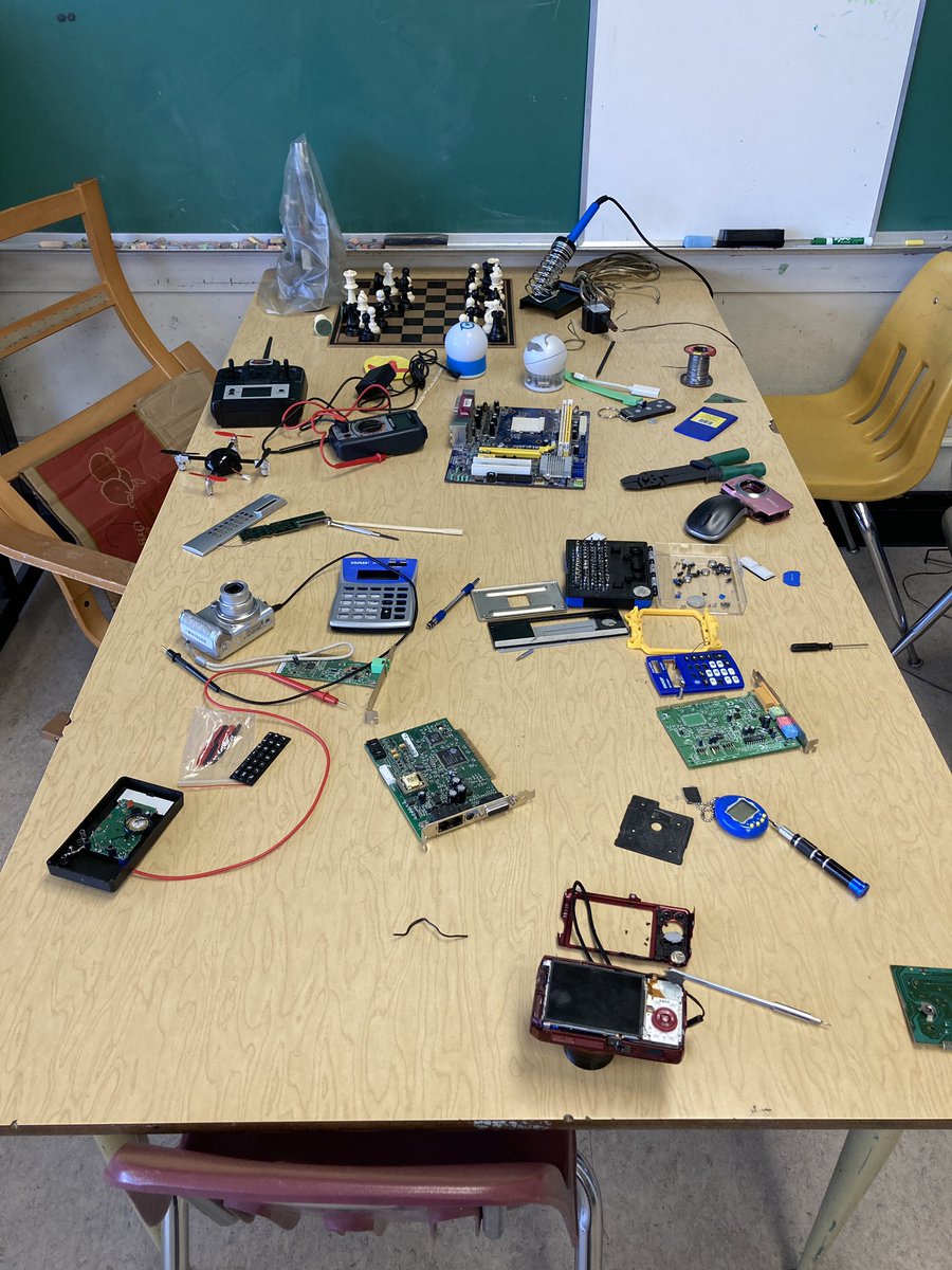 yvrtechteacher's tweet photo. Students in Division 2 have been learning about electronics. We collected a bin of broken items and are exploring. We already fixed our broken light tree! A good example of the ‘messy middle’ and all the curiosity and excitement that goes along with it. @whitesidewolves #sd38 https://t.co/HHIxCqtuSG