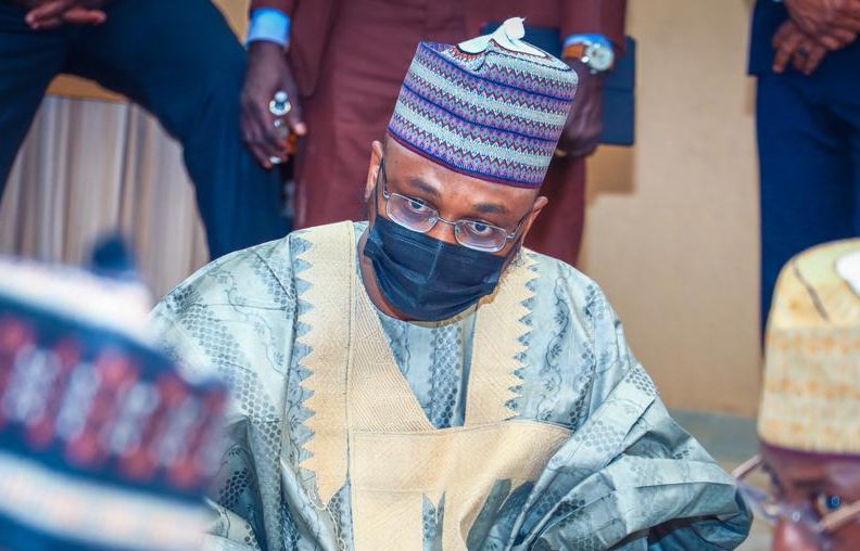 BashirAhmaad's tweet image. If you see this, retweet and quote with a picture of you wearing a mask. Keep it going.