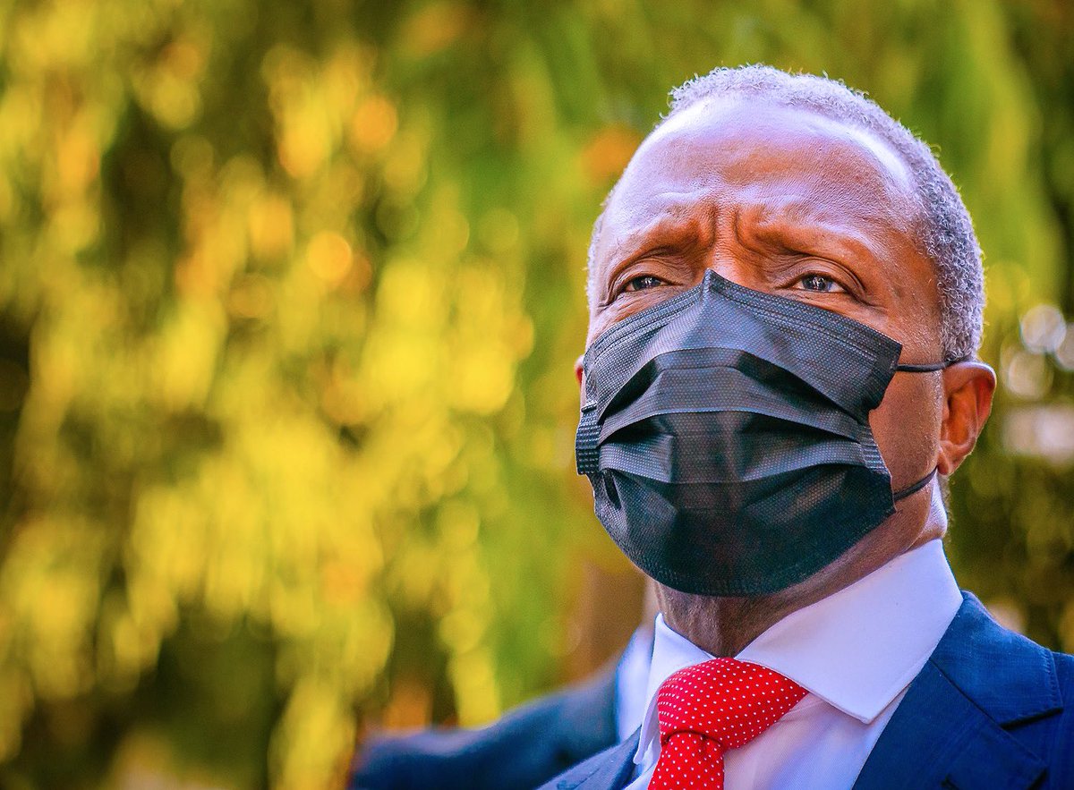 BashirAhmaad's tweet image. If you see this, retweet and quote with a picture of you wearing a mask. Keep it going.