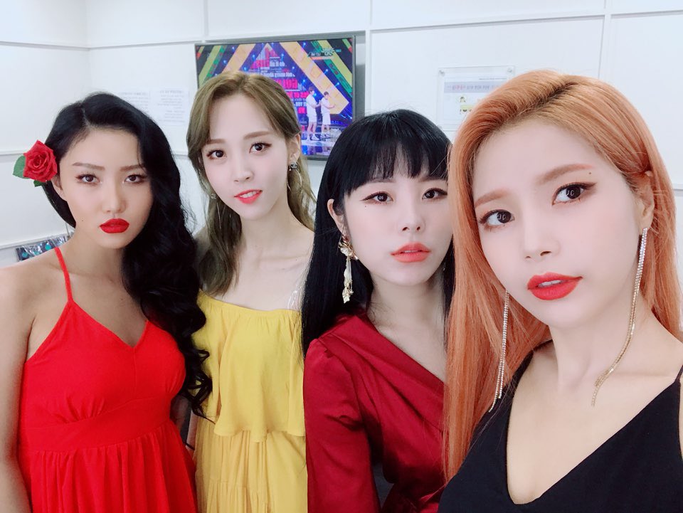 ANEMONETWT's tweet photo. ↬ WE . . ARE • #ANE월E #WIND꽃 𝔼𝔾𝕆𝕋𝕀𝕊𝕋𝕀ℂ stage 🥀🥀🥀「 020221」𝐄𝐕𝐄𝐍𝐓 ⤷ #SIDLEDB #LATATASD
Estamos llegando al evento de @SIDLE_TWT. Muchas felicidades por su debut.
@SUNSHlNENT https://t.co/frgTB6qPKU